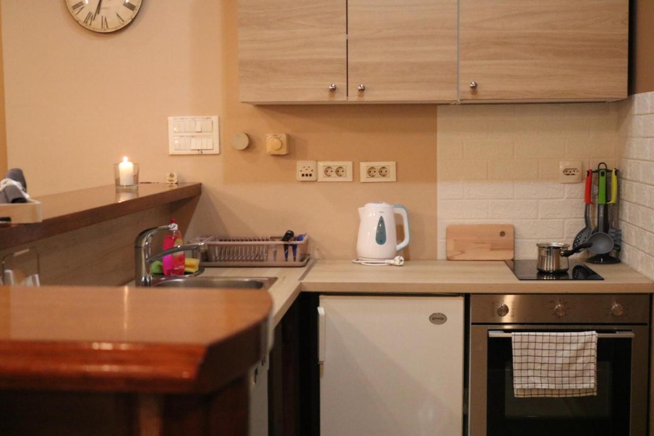 Guest House Studio Apartman Marina - With Jacuzzi, Free Parking, Pet Friendly Карловац Екстериор снимка