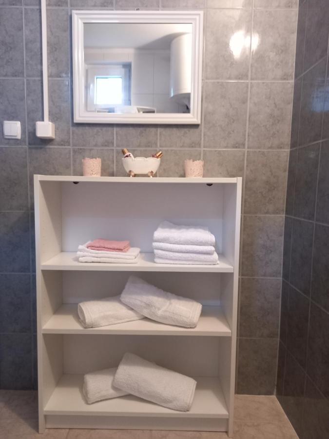 Guest House Studio Apartman Marina - With Jacuzzi, Free Parking, Pet Friendly Карловац Екстериор снимка